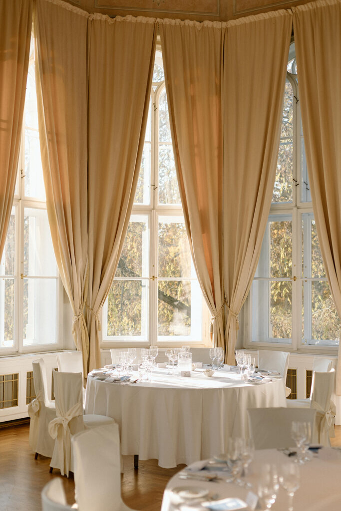 Prague wedding photographer in Letná Chateau / Letenský Zámeček in Prague