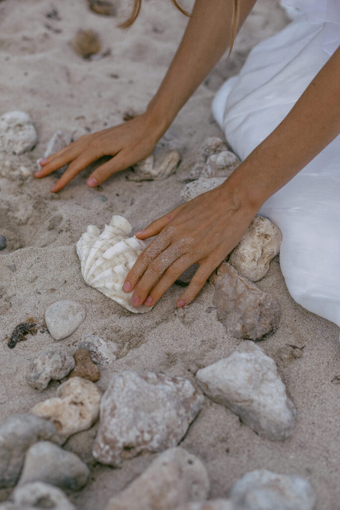 Artistic wedding photography by a wedding photographer in Mallorca