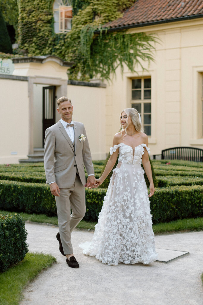 Couple getting married in Prague during an intimate elopement